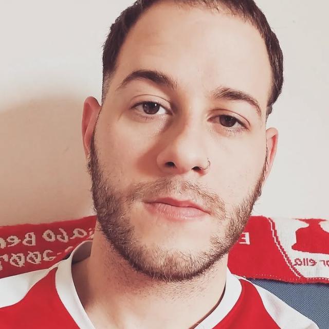 647291150: Chico busca chica en Sevilla