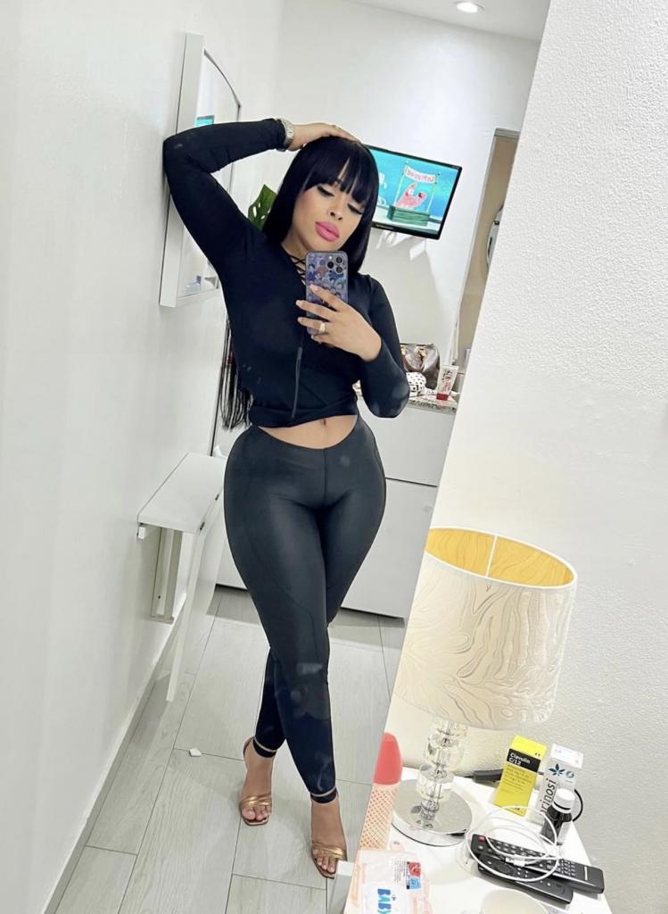 614994936: Chica busca chico en Barcelona