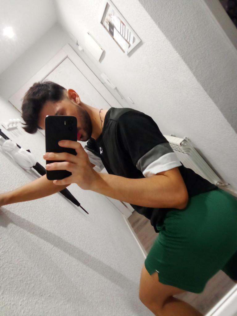 Chico busca chica en Valencia: 