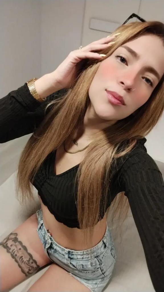 634136189: Chica busca chico en Sevilla