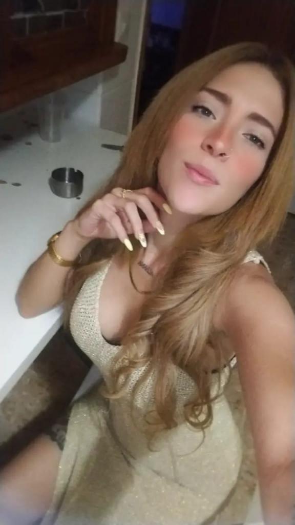 634136189: Chica busca chico en Sevilla