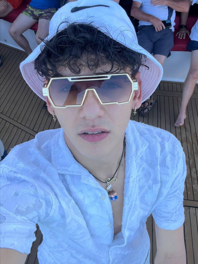 614682863: Chico busca chica en Granada