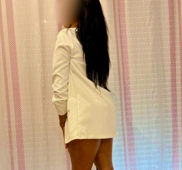 641709799: Chica busca chico en Sevilla