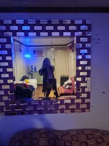 649061930: Chica busca chico en Sevilla