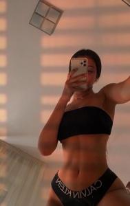 604398157: Chica busca chico en Madrid