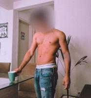 664082599: Chico busca chica en Barcelona