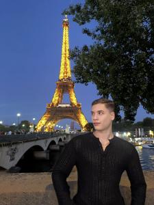 624893617: Chico busca chica en Madrid