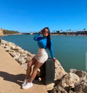 631332490: Chica busca chico en Almería