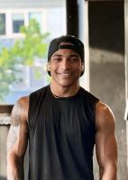 604242546: Chico busca chica en Barcelona