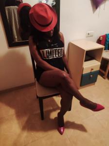 685018885: Chica busca chico en Málaga