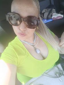 613958151: Chica busca chico en La Coruña