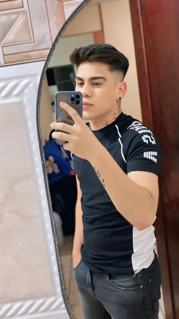 Chico busca chica en Málaga: 