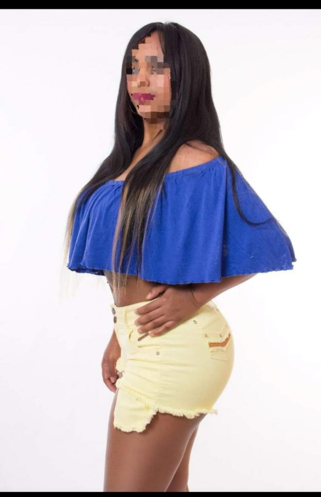 Chica busca chico en Alicante: Chica busca chico