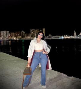 678665357: Chica busca chico en Málaga