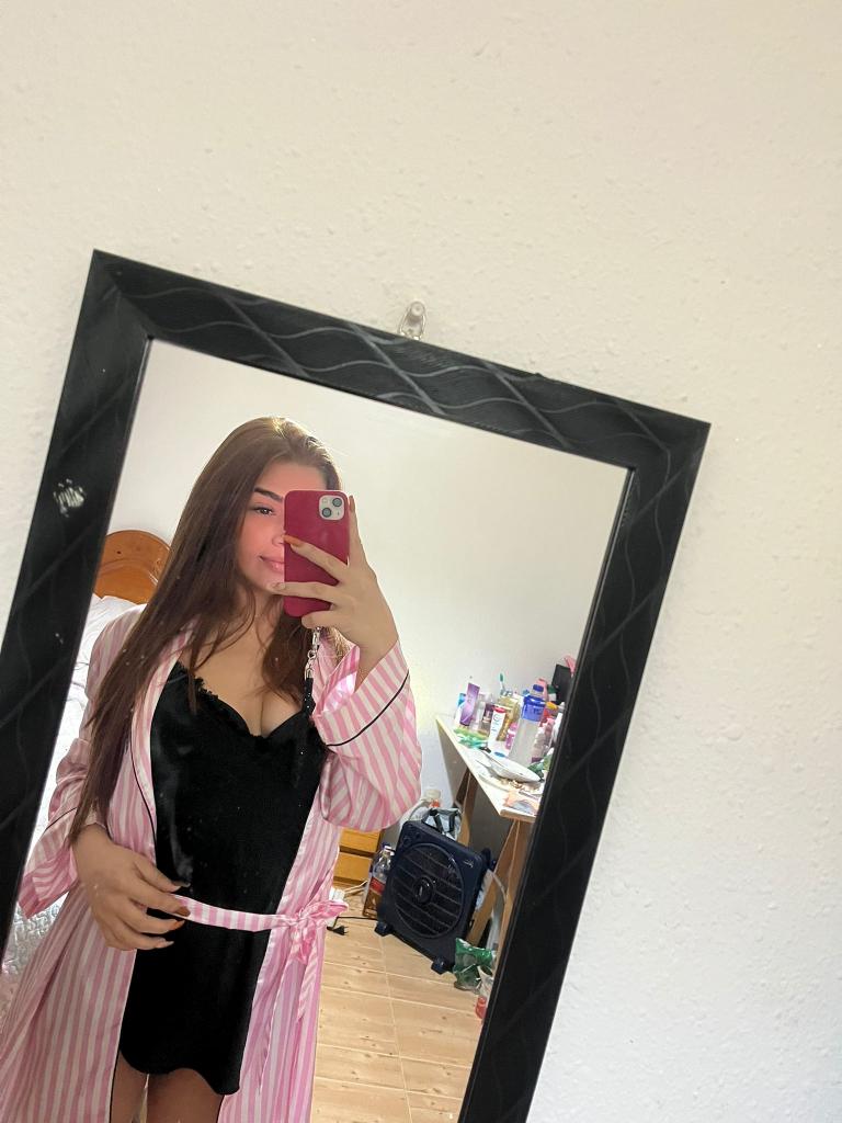 643771916: Chica busca chico en Cáceres