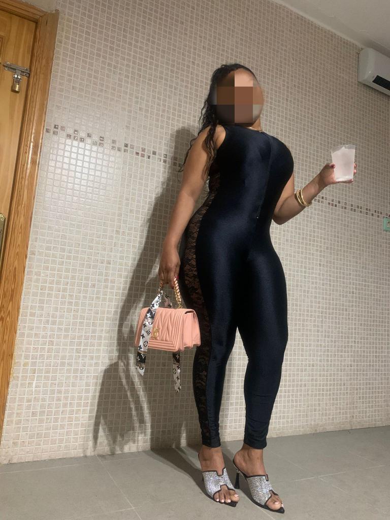 627017221: Chica busca chico en Ceuta