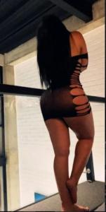 687457981: Chica busca chico en Barcelona