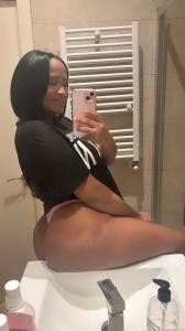 610924923: Chica busca chico en Madrid