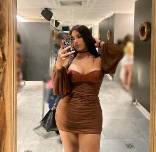 697946911: Transexual en Barcelona