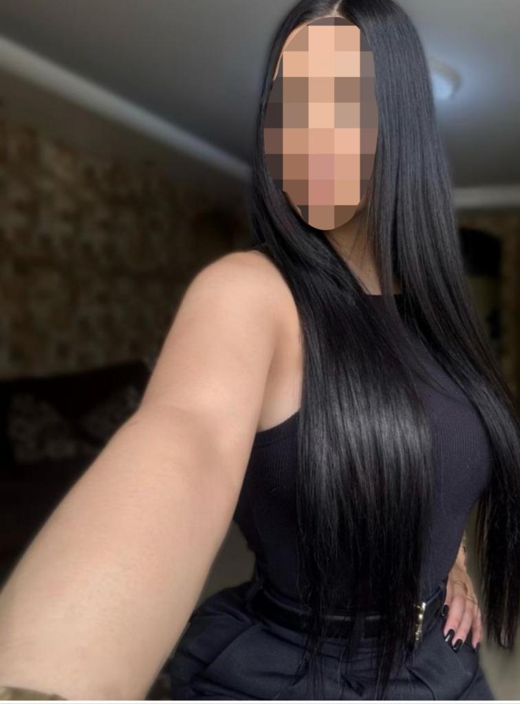 617408315: Chica busca chico en Lérida