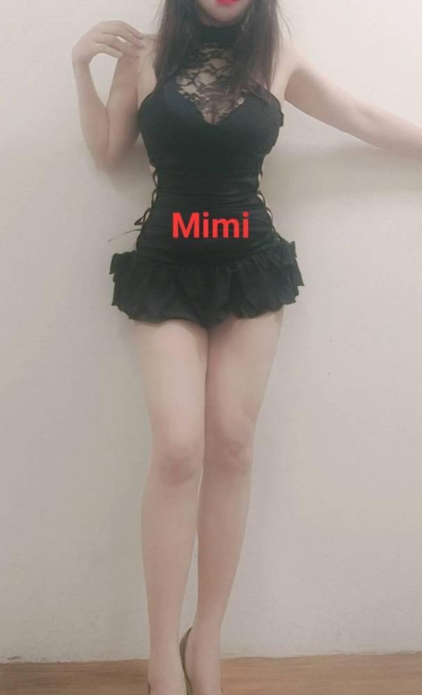 623232601: Chica busca chico en Barcelona