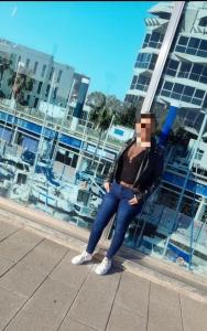 672556052: Chica busca chico en Valencia