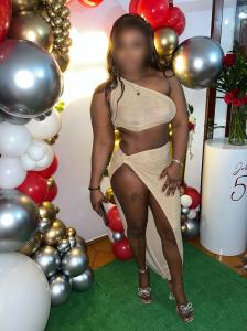 613707989: Chica busca chico en Ibiza