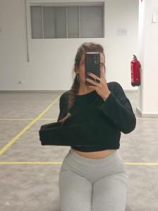 613368484: Chica busca chico en Navarra