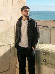 637705099: Chico busca chica en Tarragona