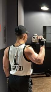 627493145: Chico busca chica en Madrid