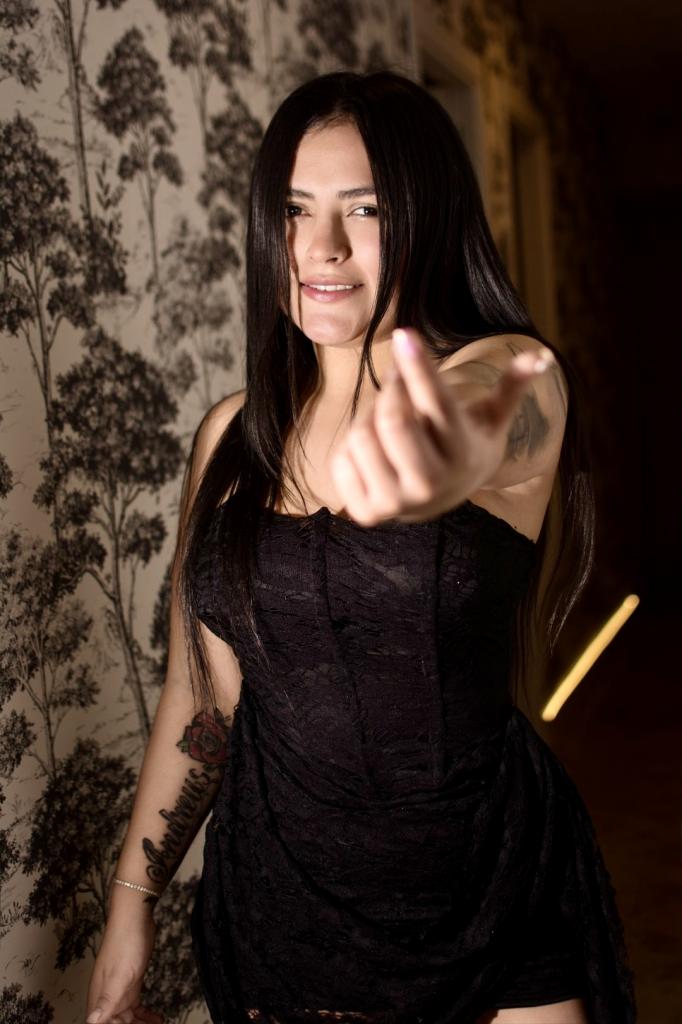 Chica busca chico en Valencia: Chica busca chico