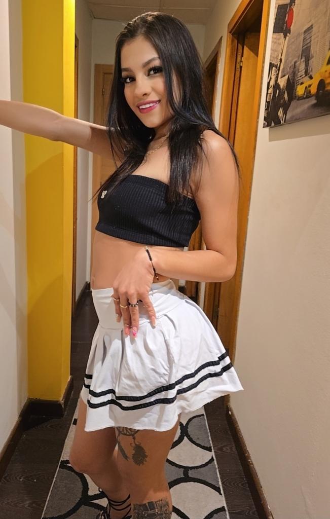 676463299: Chica busca chico en Pontevedra