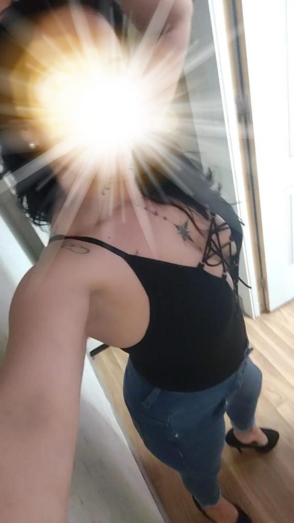 Chica busca chico en Huelva: 