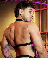 672044911: Chico busca chica en Valencia