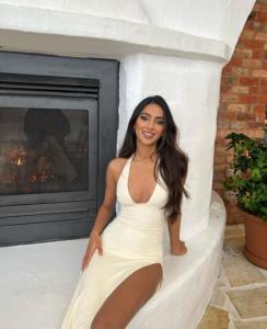 613449566: Chica busca chico en Ibiza