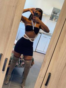 631891504: Chica busca chico en Cádiz