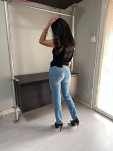 610745371: Chica busca chico en Valladolid