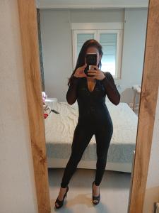 610745371: Chica busca chico en Valladolid