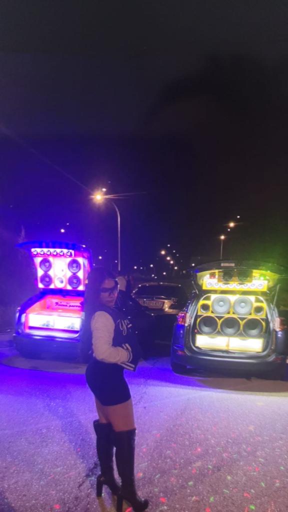 614669371: Chica busca chico en Madrid