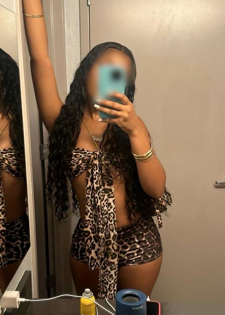 Chica busca chico en Las Palmas: Chica busca chico