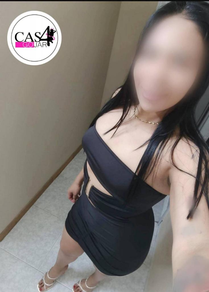 667950348: Chica busca chico en Málaga