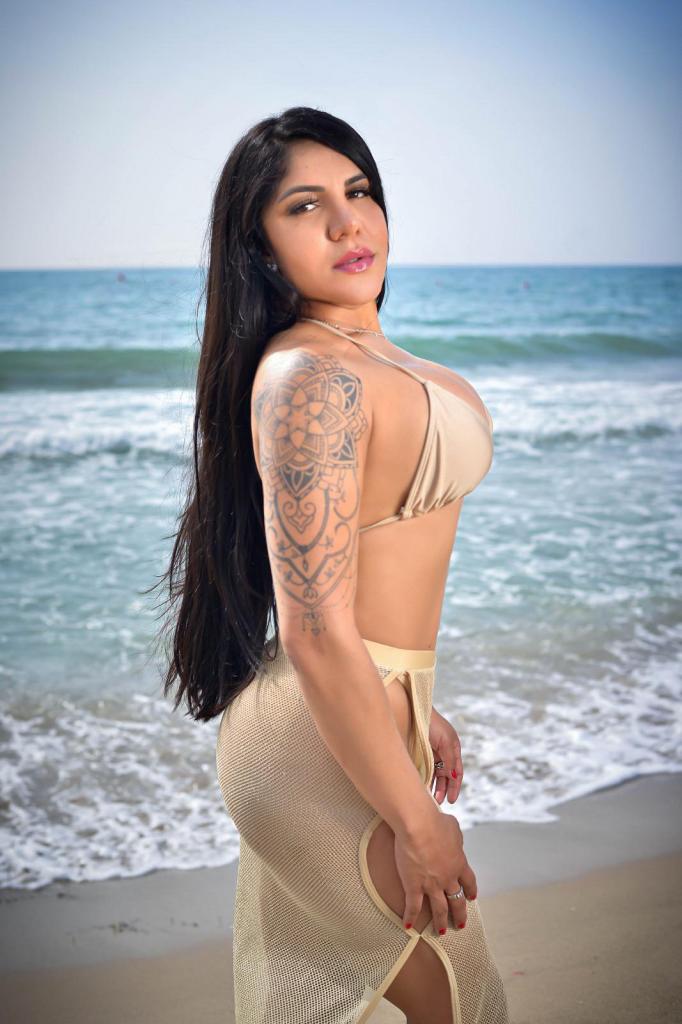 624362809: Chica busca chico en La Coruña