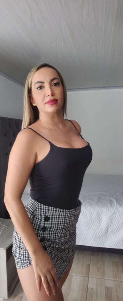 602546763: Chica busca chico en Sevilla