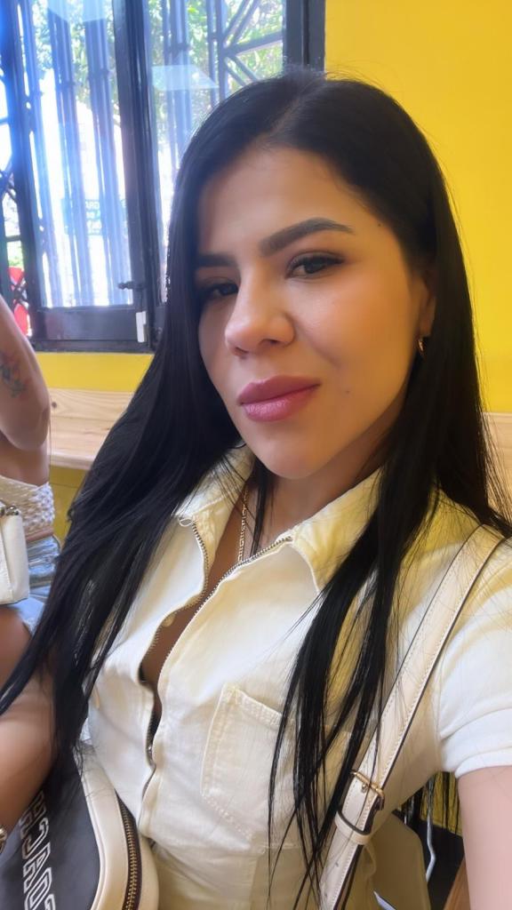 613903404: Chica busca chico en Valencia