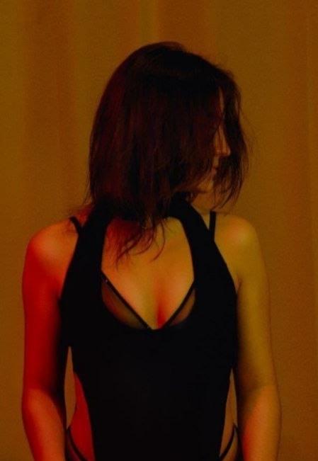 Chica busca chico en Alicante: Chica busca chico