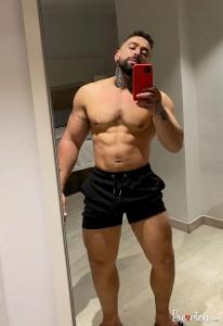 698133722: Chico busca chica en Zaragoza