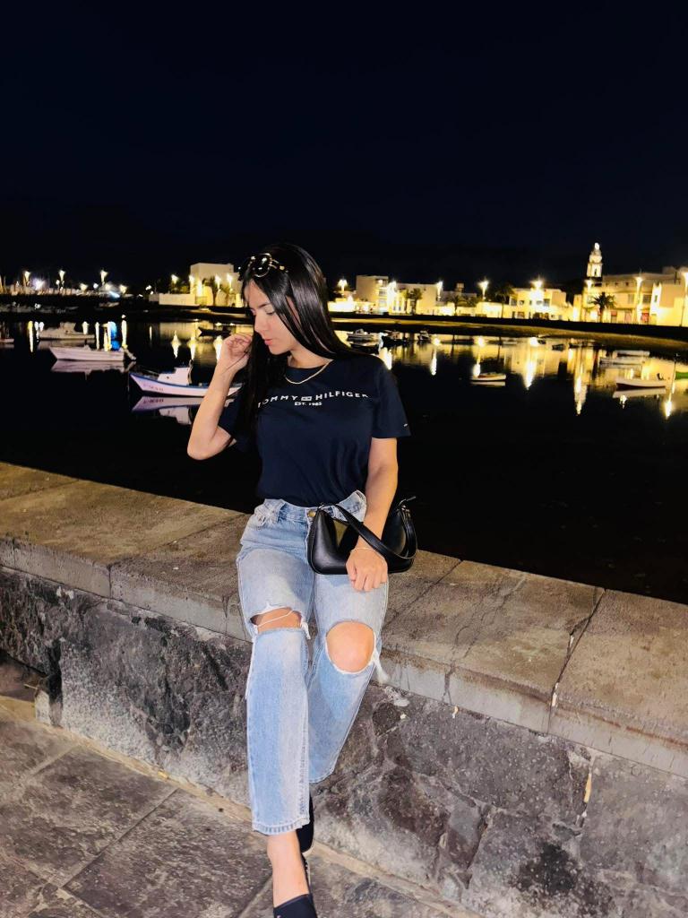 613884012: Chica busca chico en Zaragoza