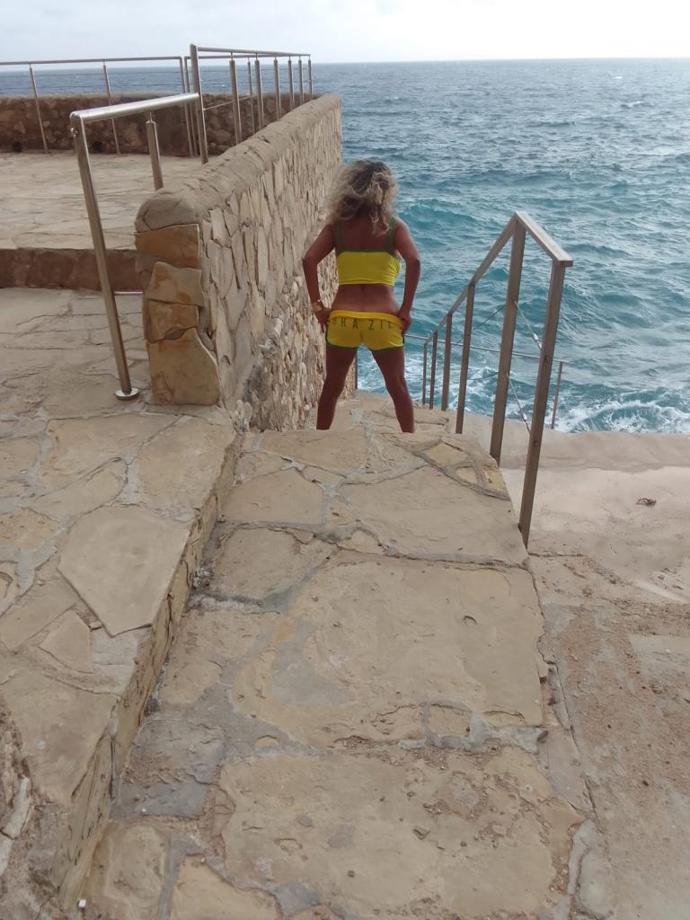 631167437: Chica busca chico en Tarragona