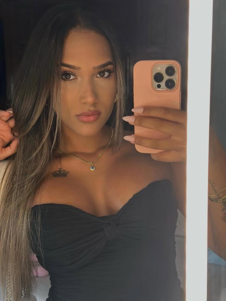 680694360: Chica busca chico en Madrid