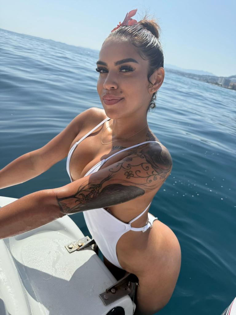 627911071: Chica busca chico en Málaga